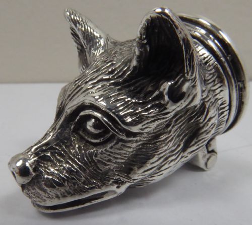 solid silver foxdog pill snuff box - CATEGORY: ANTIQUE SILVER - DATED 1960