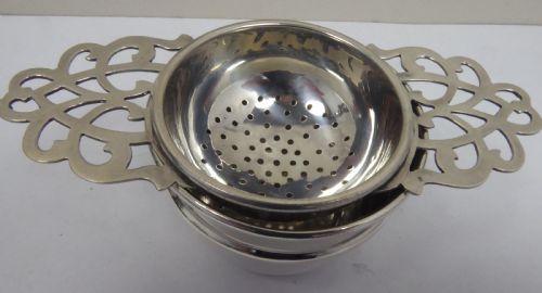 SOLID SILVER TEA STRAINER 1936 - ADDITIONAL PHOTO 1