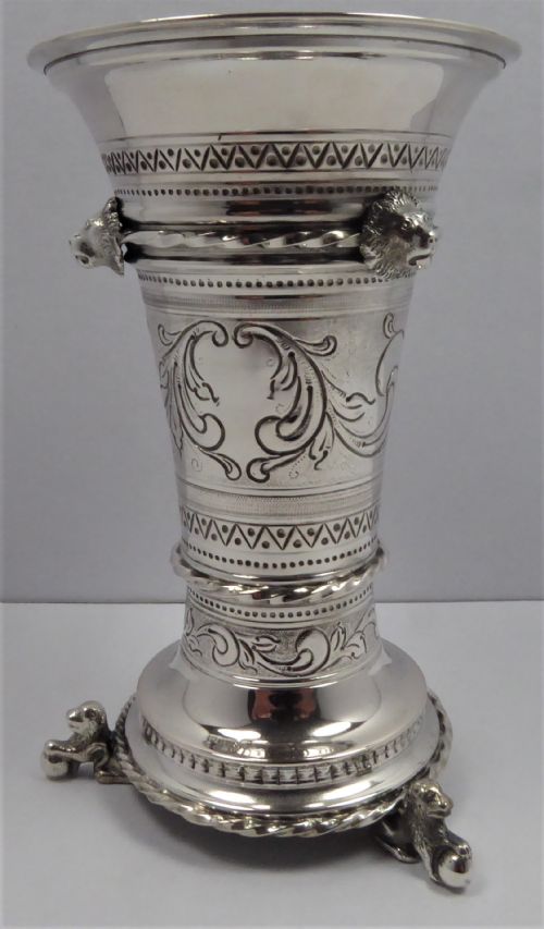 solid silver lions head vase - CATEGORY: ANTIQUE SILVER - DATED 1900