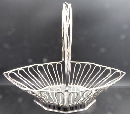solid silver stunning basket 1902 - CATEGORY: ANTIQUE SILVER - DATED 1900