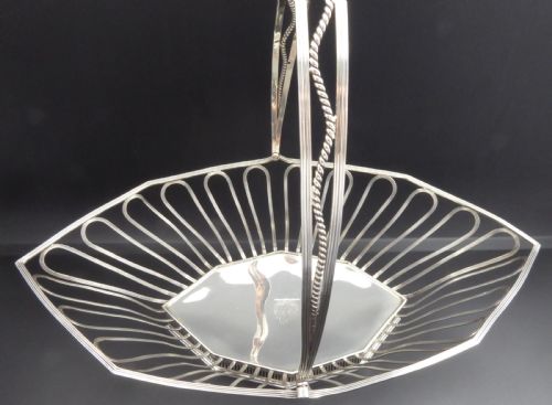 SOLID SILVER STUNNING BASKET 1902 - ADDITIONAL PHOTO 1