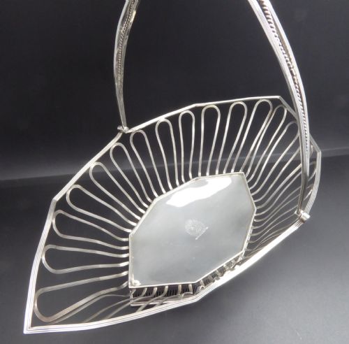 SOLID SILVER STUNNING BASKET 1902 - ADDITIONAL PHOTO 3