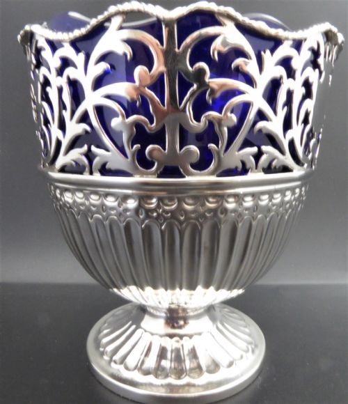STUNNING SOLID SILVER GEORGIAN SUGAR BOWL 1766 - ADDITIONAL PHOTO 1