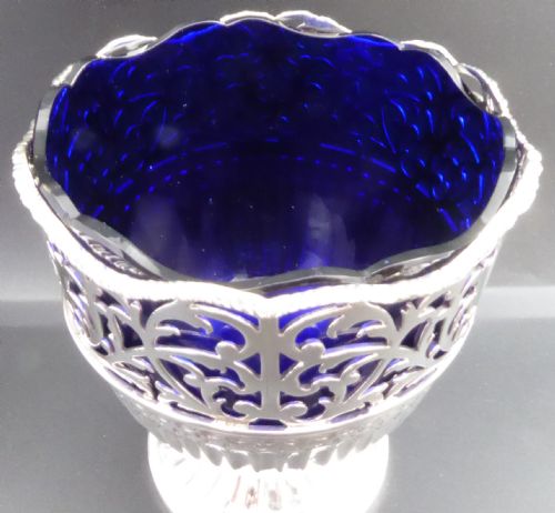 STUNNING SOLID SILVER GEORGIAN SUGAR BOWL 1766 - ADDITIONAL PHOTO 2