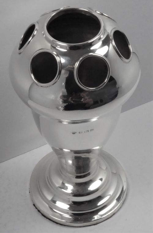 RARE PAIR OF SOLID SILVER VASES 1919 - ADDITIONAL PHOTO 4