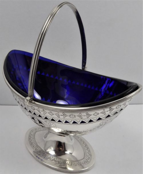 solid silver basket london 1913 - CATEGORY: ANTIQUE SILVER - DATED 1910