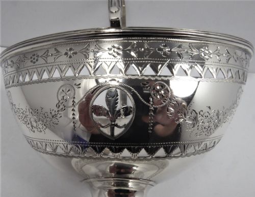SOLID SILVER BASKET LONDON 1913 - ADDITIONAL PHOTO 7