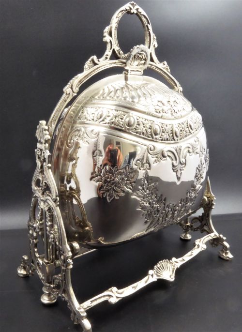 solid silver biscuit box 1900's - CATEGORY: ANTIQUE SILVER - DATED 1900