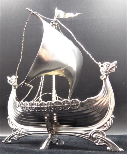 solid silver scandinavian boat - CATEGORY: ANTIQUE SILVER - DATED 1950