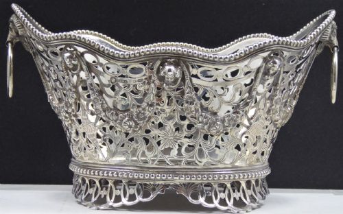 solid silver basket chester 1913 - CATEGORY: ANTIQUE SILVER - DATED 1910