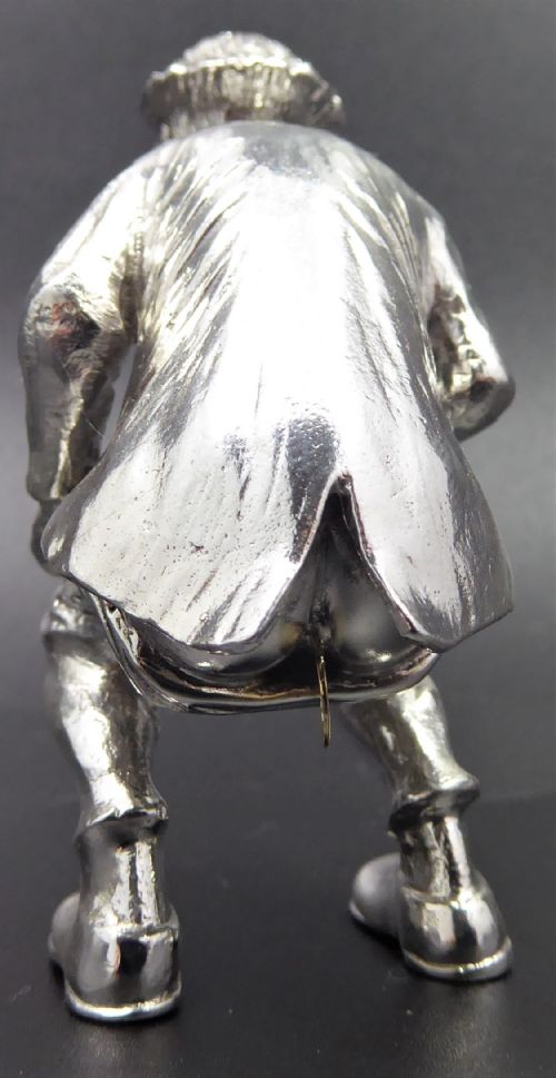 EXTREMLY RARE IF NOT UNIQUE SOLID SILVER MAN SQUATTING WITH GOLD COIN 18K - ADDITIONAL PHOTO 5