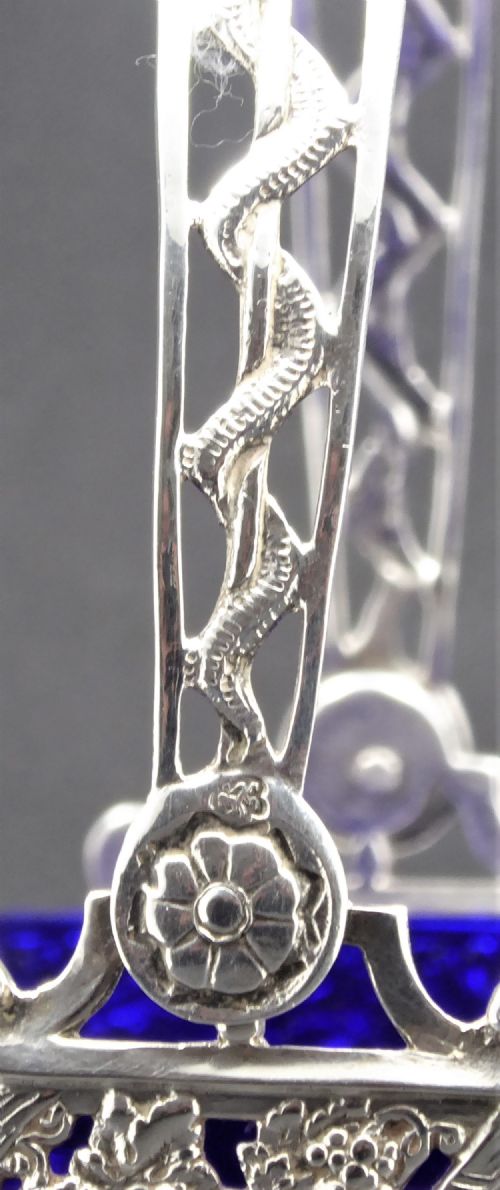 STUNNING SOLID SILVER AND GLASS BASKET - ADDITIONAL PHOTO 5