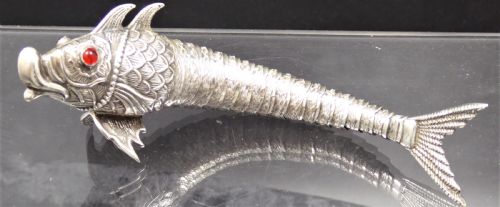 solid silver articulated fish - CATEGORY: ANTIQUE SILVER - DATED 1950