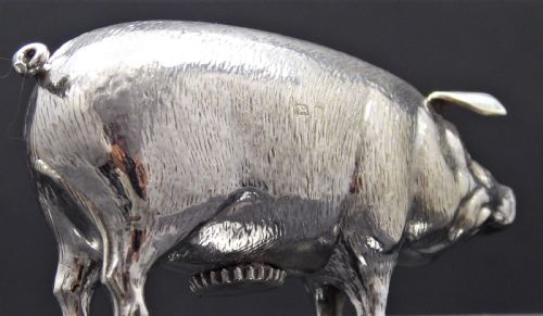 STUNNING SOLID CAST SILVER EDWARDIAN PIG PEPPER POT 1910 - ADDITIONAL PHOTO 3