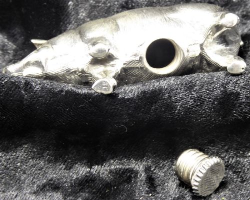 STUNNING SOLID CAST SILVER EDWARDIAN PIG PEPPER POT 1910 - ADDITIONAL PHOTO 7