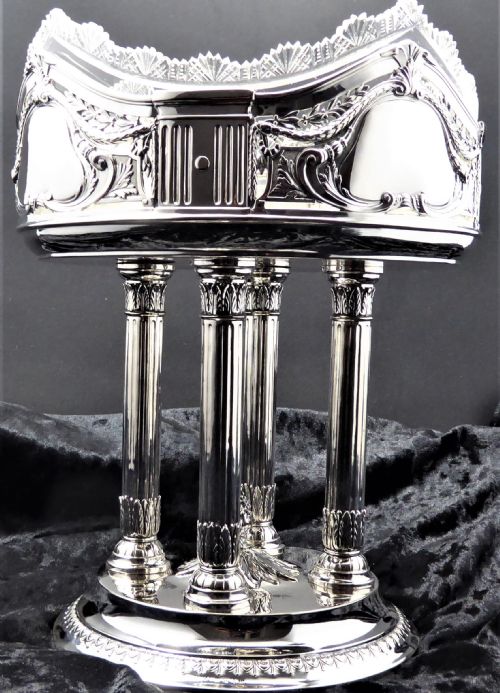 stunning and rare 4 column standing bowl - CATEGORY: ANTIQUE SILVER - DATED 1900