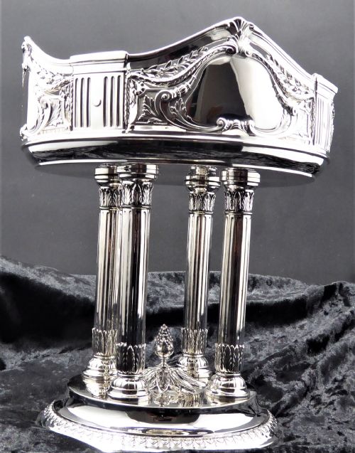 STUNNING AND RARE 4 COLUMN STANDING BOWL - ADDITIONAL PHOTO 4