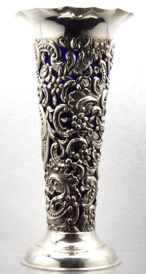 stunning victorian vase 1893 - CATEGORY: ANTIQUE SILVER - DATED 1890