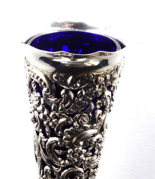 STUNNING VICTORIAN VASE 1893 - ADDITIONAL PHOTO 1