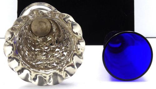STUNNING SILVER VICTORIAN VASE 1893 - ADDITIONAL PHOTO 3