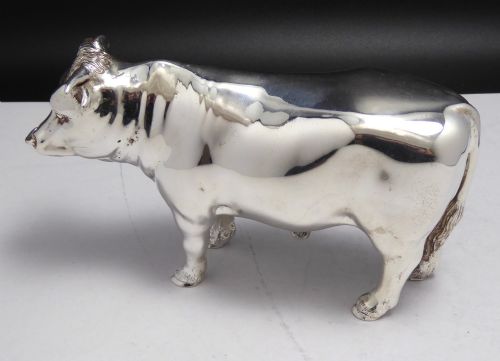 solid cast silver figure of a bull - CATEGORY: ANTIQUE SILVER - DATED 1960