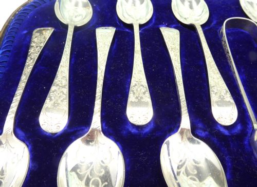 SOLID SCOTTISH SILVER 13 PCE TEA SPOON SET 1904 WITH SUGAR TONGS - ADDITIONAL PHOTO 4