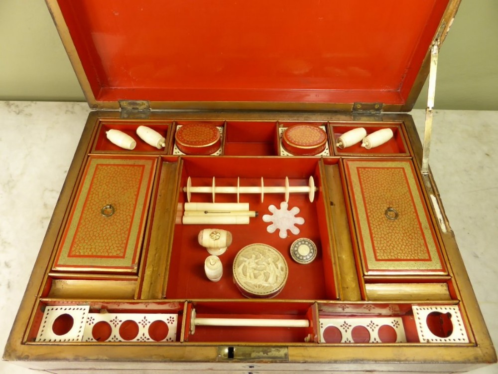 19TH C LACQUER WORK BOX