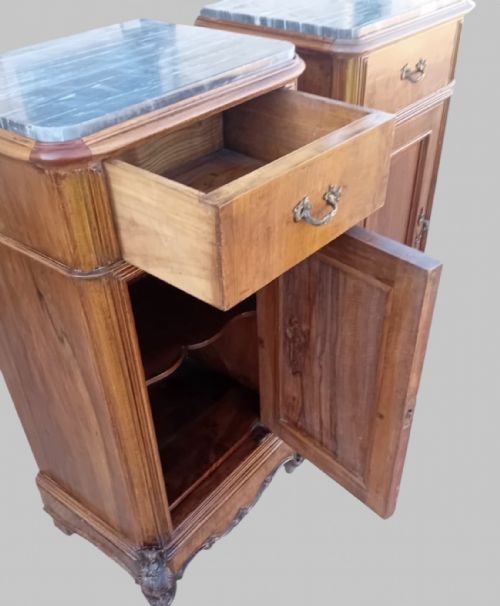 PAIR OF FRENCH WALNUT BELGIAN SAINTEANNE MARBLE BEDSIDE CABINETS - ADDITIONAL PHOTO 3