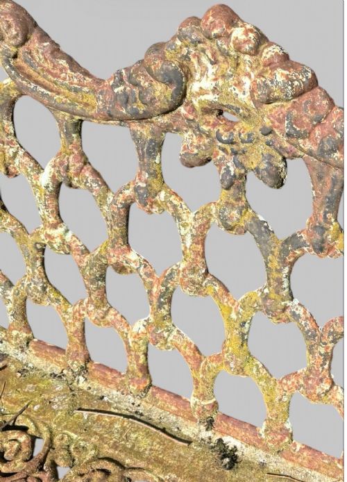 A LOVELY ANTIQUE CAST IRON GARDEN SETTEE - ADDITIONAL PHOTO 5