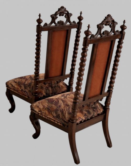 PAIR OF 19TH CENTURY VICTORIAN WALNUT HALL CHAIRS WITH BARLEY TWIST SUPPORTS - ADDITIONAL PHOTO 1