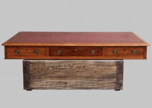 LATE VICTORIAN MAHOGANY PEDESTAL DESK WITH ORIGINAL LEATHER TOP - ADDITIONAL PHOTO 3