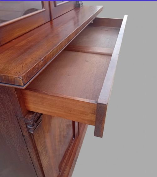 AN ATTRACTIVE EARLY VICTORIAN MAHOGANY LIBRARY BOOKCASE AND CABINET - ADDITIONAL PHOTO 4