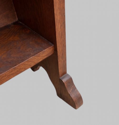 ARTS CRAFTS OAK OPEN BOOKCASE WITH DECORATIVE CUTOUT EARLY 20TH CENTURY - ADDITIONAL PHOTO 3
