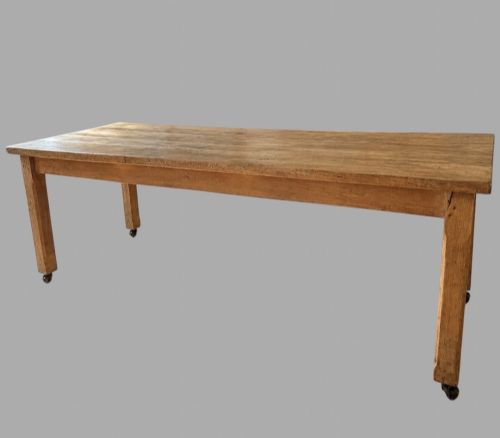 A Very Attractive 19thc Elm Farmhouse/Kitchen Table