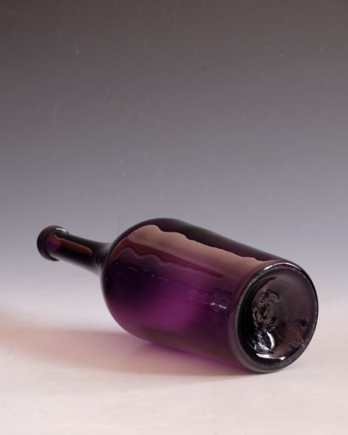 ANTIQUE GLASS SERVING BOTTLE AMETHYST ENGLISH C1840 - ADDITIONAL PHOTO 2