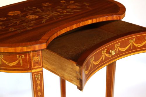 AN ELEGANT VICTORIAN INLAID MAHOGANY KIDNEY SHAPED SIDE TABLE - ADDITIONAL PHOTO 5