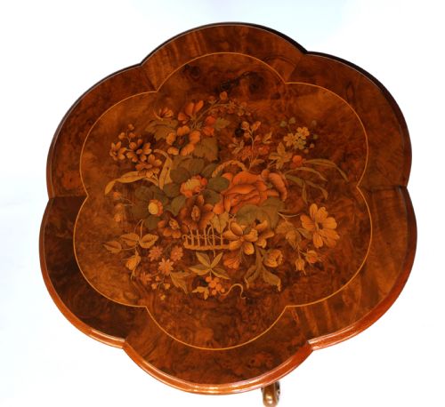 A FINE QUALITY VICTORIAN BURRWALNUT INLAID SHAPED MOULDED EDGE TABLE - ADDITIONAL PHOTO 1