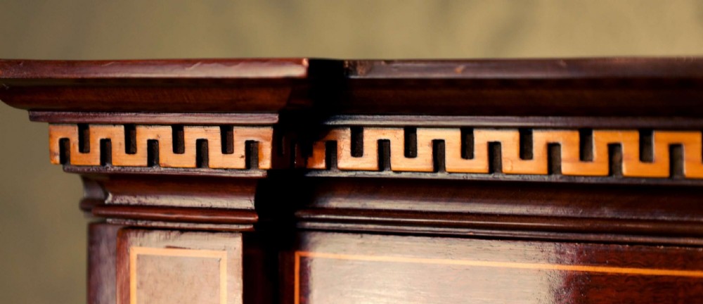 Maple & Co A Fine Late Victorian Mahogany Inlaid Display Cabinet View VII