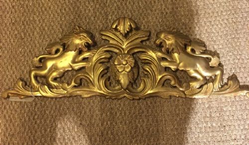 Antique Gilt Wood Crest
