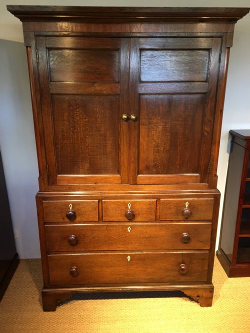 Oak Linen Press / Housekeepers Cupboard