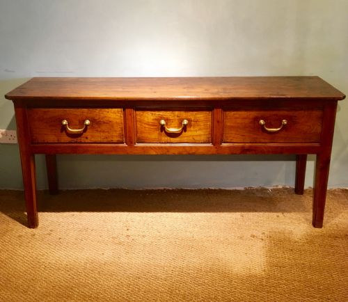 Dresser Base / Server