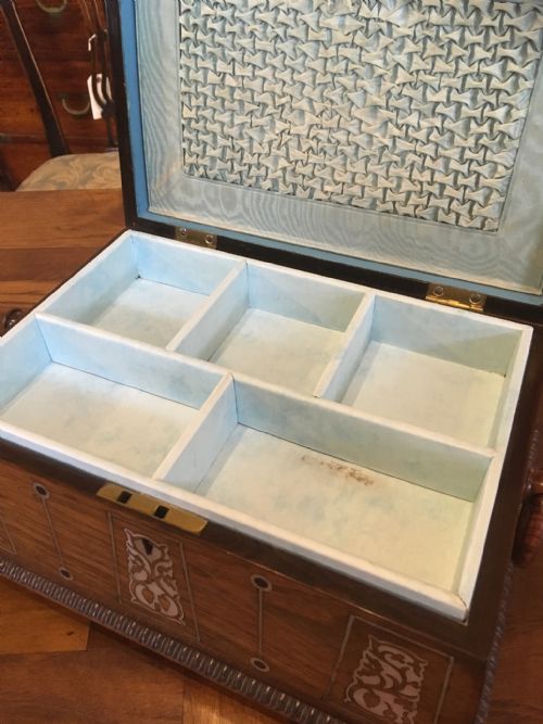 fig 2. ROSEWOOD JEWELLERY BOX