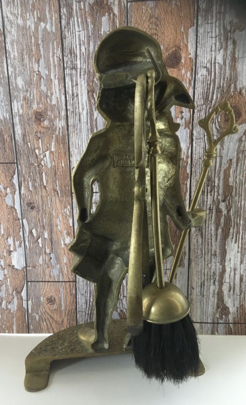 fig 3. MR MICAWBER FIRESIDE COMPANION SET
