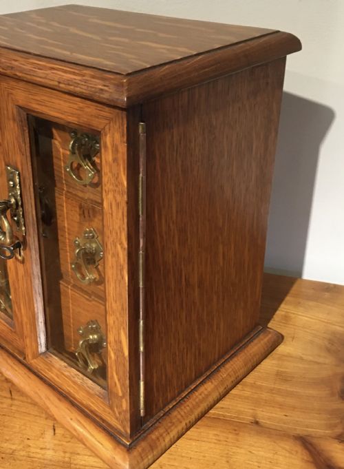 fig 4. VICTORIAN OAK TABLE CABINET