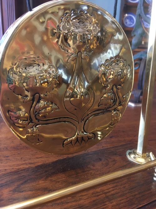fig 1. ARTS AND CRAFTS TABLE GONG