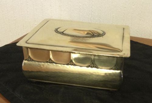 fig 2. JUGENDSTIL BOX BY KAYSER & SON