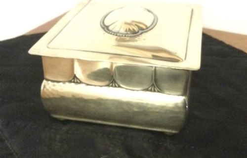 fig 3. JUGENDSTIL BOX BY KAYSER & SON