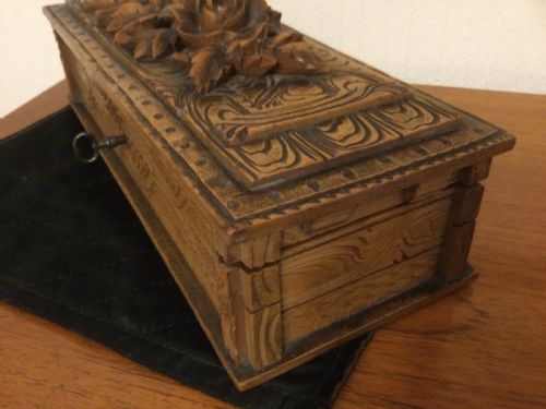 fig 4. BLACK FOREST TABLE OR JEWELLERY  BOX