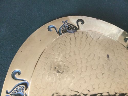fig 4. ARTS AND CRAFTS TRAY