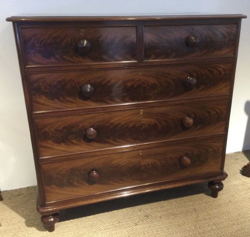 Victorian Mahogany Chest of Drawers